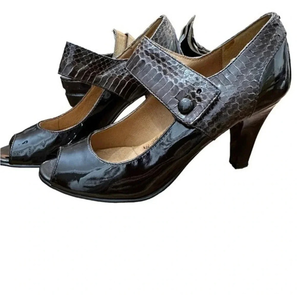 Sofft Galante Chocolate Heels Size US 6.5 new - Picture 1 of 13